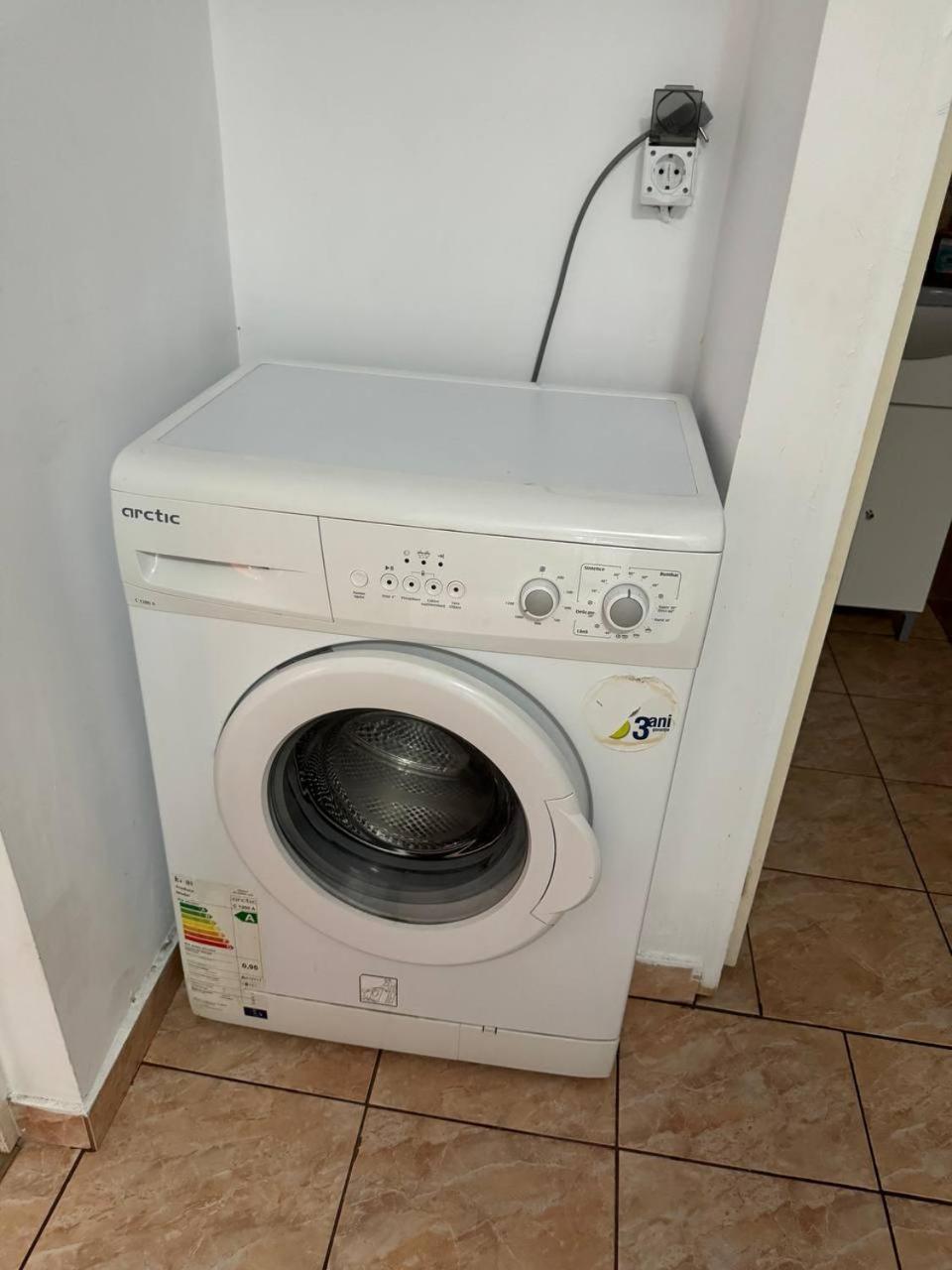 Affordable Apartment Close To The Castle Hunedoara Exterior foto